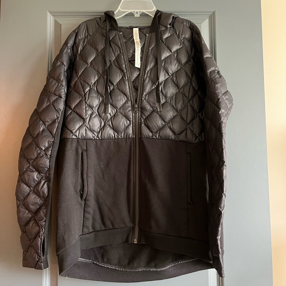 Alo Yoga down black jacket